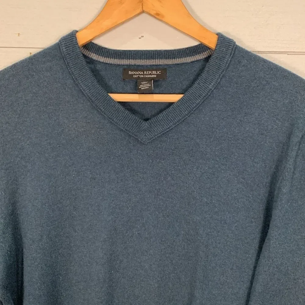 Banana republic, cotton, cashmere, V-neck, lightweight, men’s size medium